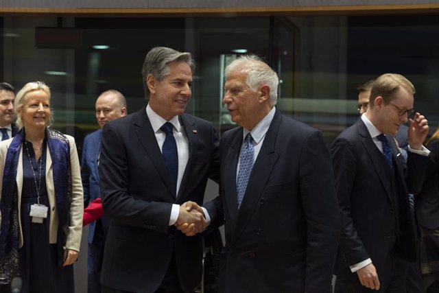 Archivo - Imagen de archivo del secretario de Estado de Estados Unidos, Antony Blinken (izquierda) y del Alto Representante de la UE para Política Exterior, Josep Borrell (derecha)