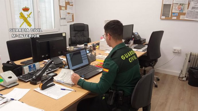 Agente de la Guardia Civil de Huelva.