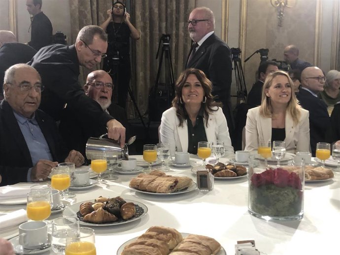 El conseller de Investigación y Universidades, Joaquim Nadal; la consellera de la Presidencia, Laura Vilagr, y la consellera de Economía y Hacienda, Natlia Mas