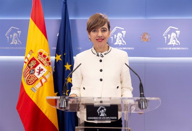 La portavoz de Sumar en el Congreso, Marta Lois, ofrece una rueda de prensa anterior a la Junta de Portavoces, en el Congreso de los Diputados, a 3 de noviembre de 2023, en Madrid (España).