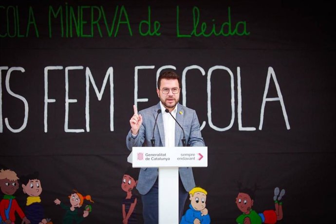 El presidente Pere Aragons en la inauguración de la Escola Minerva (Lleida)