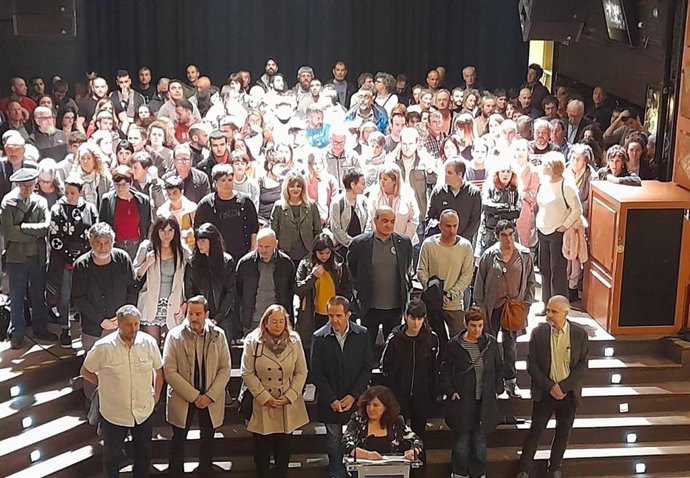 Archivo - La secretaria general de Kontseilua, Idurre Eskisabel, comparece junto a las personas y agentes sociales que se han adherido a la manifestación del 4 de noviembre en Bilbao.