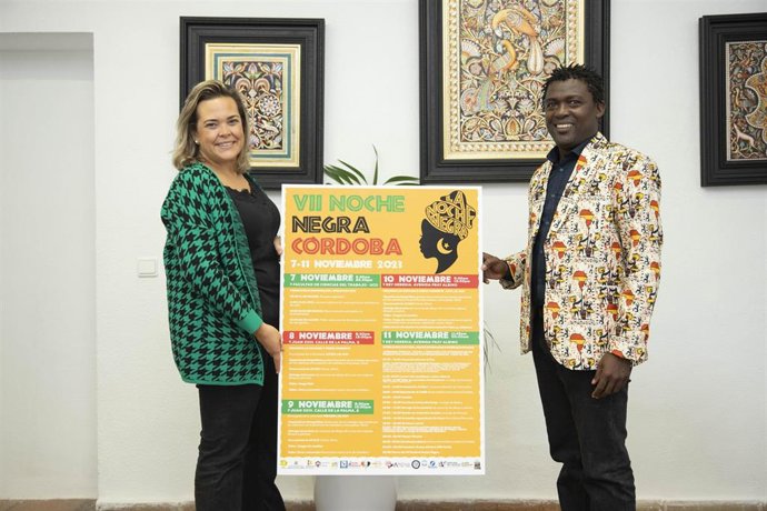 La delegada de Igualdad, Cooperación al Desarrollo, Consumo y Participación Ciudadana de la Diputación, Auxiliadora Moreno, en la presentación del cartel de la Noche Negra.