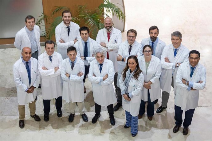 Parte del equipo de Quirónsalud Infanta Luisa del SeRvicio de Cirugía.