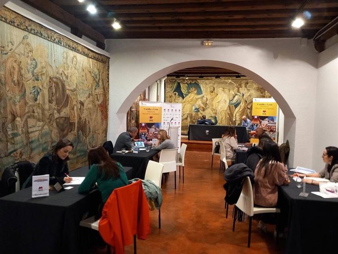 Léon continúa con sus acciones de promoción de la ciudad como destino congresual, en esta ocasión en Segovia.