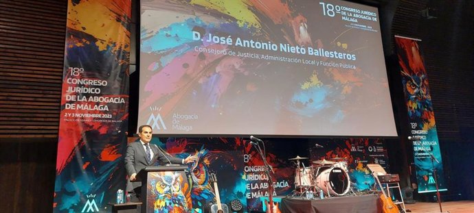 El consejero de Justicia, Administración Local y Función Pública, José Antonio Nieto, durante la clausura del 18 Congreso Jurídico de la Abogacía de Málaga.