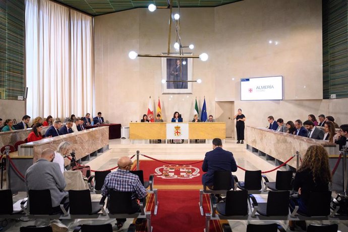 Pleno del Ayuntamiento de Almería.