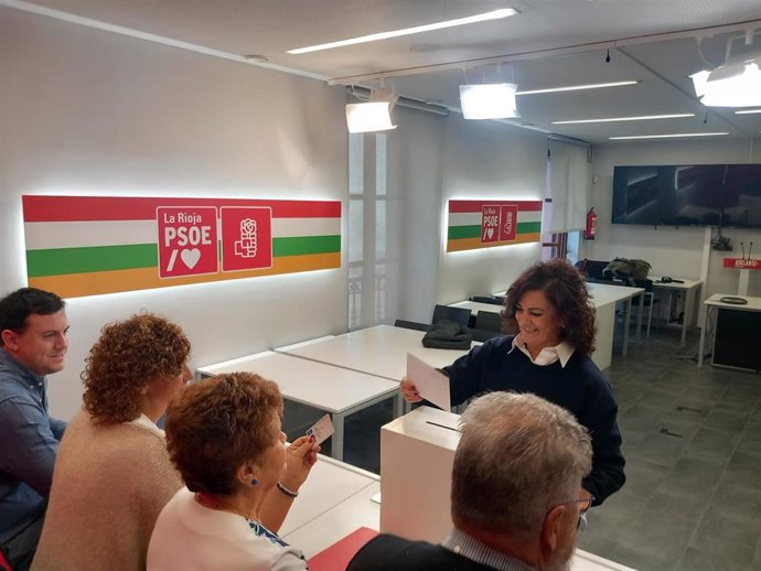 La secretaria general del PSOE de La Rioja, Concha Andreu, en la consulta sobre el acuerdo para alcanzar Gobierno