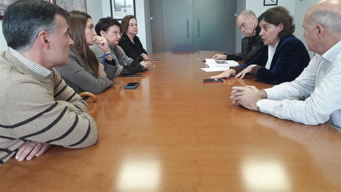 La consejera de Salud, Concepción Saavedra, se reúne con alcaldes del suroccidente.