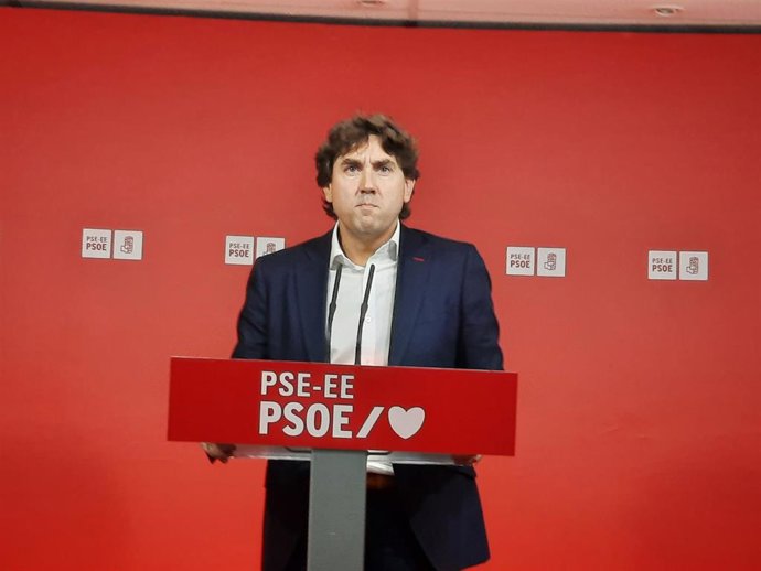 Archivo - Eneko Andueza, candidato del PSE-EE a lehendakari