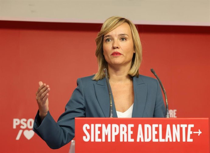 La portavoz del PSOE y ministra de Educación y FP en funciones, Pilar Alegría, ofrece una rueda de prensa tras finalizar la reunión de la CEF, en la sede del PSOE en Ferraz, a 9 de octubre de 2023, en Madrid (España).