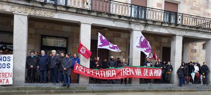 Imagen de la Unión del Pueblo Leonés (UPL) de las concentraciones celebradas este sábado por la reapertura de la Ruta de la Plata