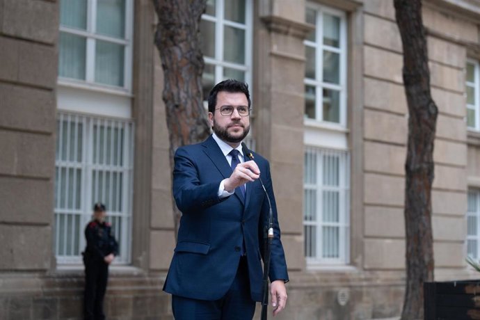 Archivo - El presidente de la Generalitat, Pere Aragons