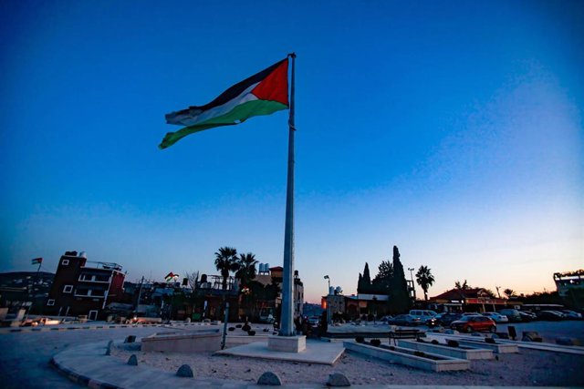 Archivo - Bandera palestina en Nablús