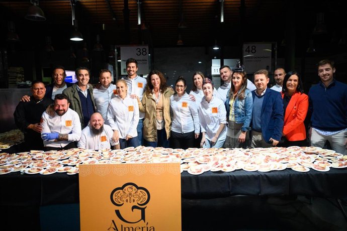 Celebración del evento gastroinclusivo 'A la Mesa' en Almería.