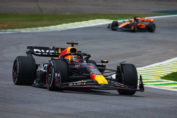 01 VERSTAPPEN Max (nld), Red Bull Racing RB19, action during the 2023 Formula 1 Rolex Grande Premio de Sao Paulo, 20th round of the 2023 Formula One World Championship from November 3 to 5, 2023 on the Autodromo José Carlos Pace, in Sao Paulo, Brazil - 