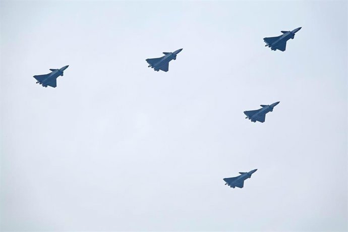 Archivo - Aviones militares de China