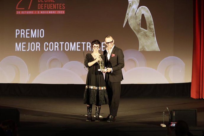 Madreselva, De Nata Moreno, Mejor Cortometraje Y Premio Del Público Del 27 Festival De Cine De Fuentes.
