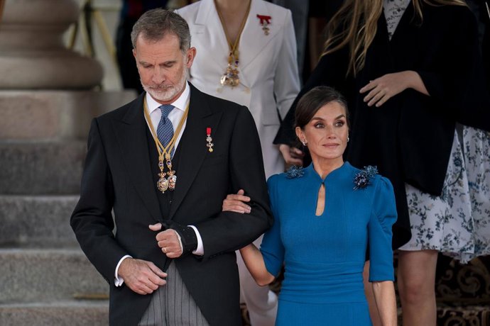 El Rey Felipe y la Reina Letizia, en la tribuna del acto de jura de la Constitución ante las Cortes Generales, en el Congreso de los Diputados, a 31 de octubre de 2023, en Madrid (España). La Princesa Leonor jura hoy la Constitución ante las Cortes Gene
