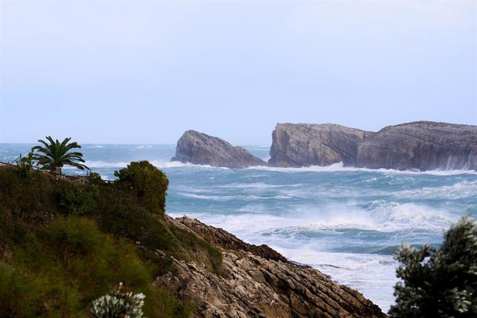Olas en Cantabria