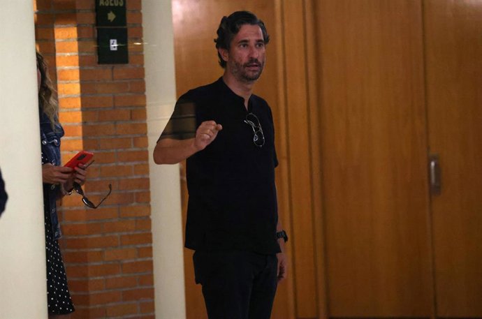 Lara Dibildos y su pareja, Cándido Conde-Pumpido, acuden al tanatorio de María Teresa Campos, a 05 de septiembre de 2023, en Madrid (España).