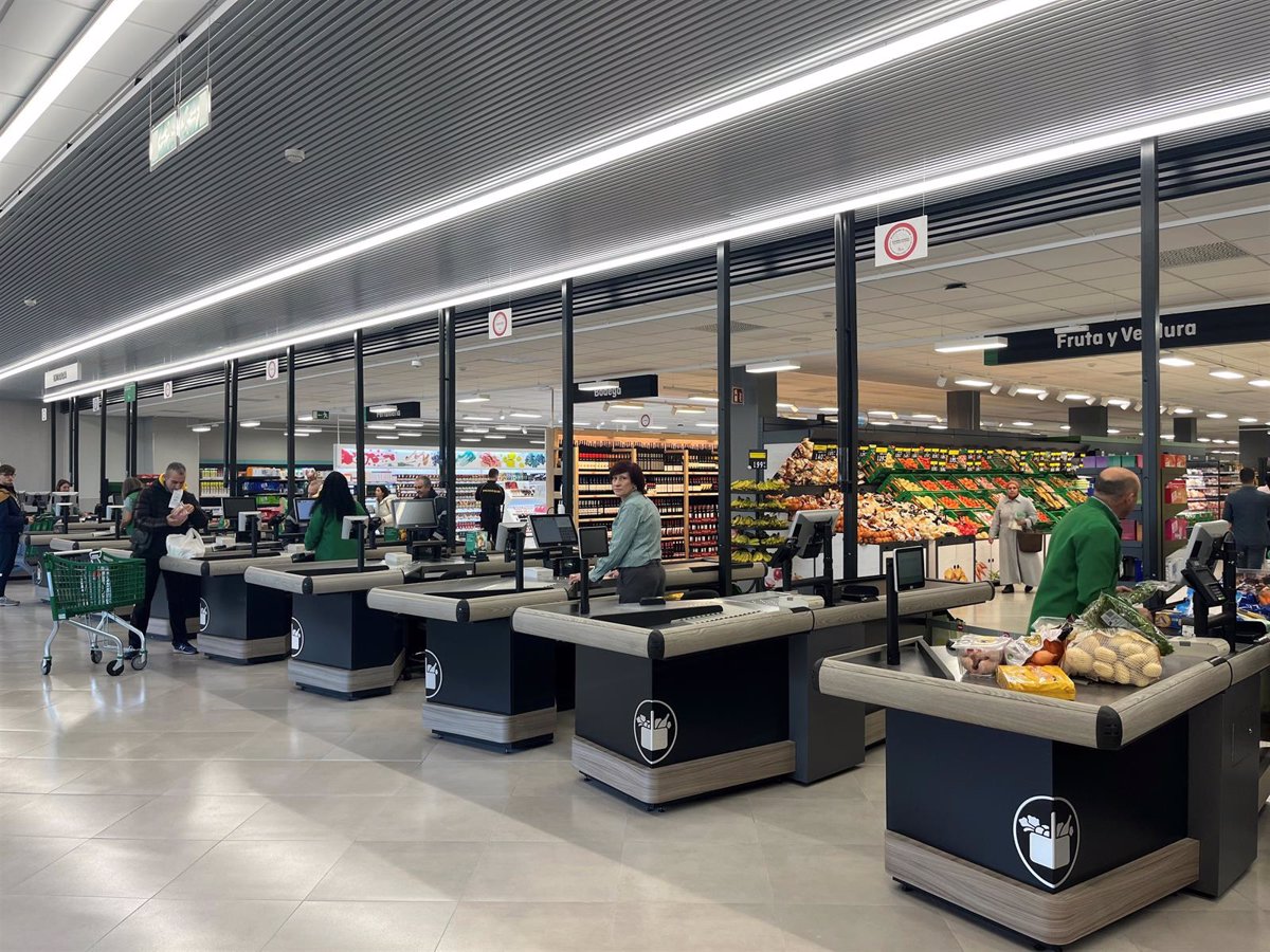 Valladolid: Supermercados Dia genera siete empleos con una nueva tienda en  las Delicias