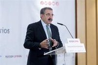 Fernández Sanz señala que "no les han consultado" sobre la futura Ley de Reducción de Listas de Espera de PSOE-Sumar