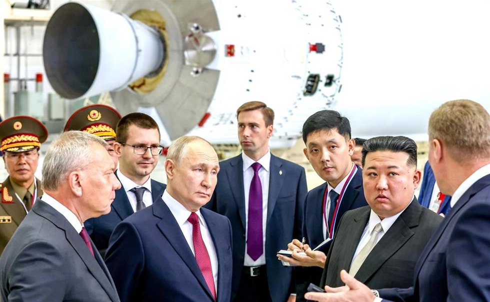 Archivo - El presidente ruso, Vladimir Putin, y el líder de Corea del Norte, Kim Jong Un.
