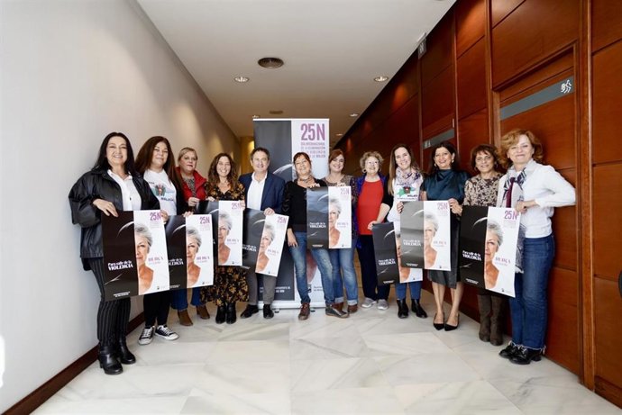 Presentación de la campaña 'Nunca es tarde para salir de la violencia'