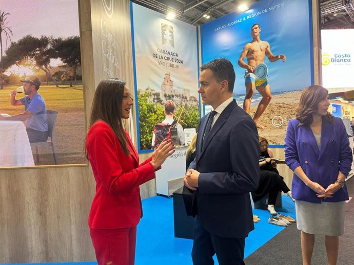 La consejera Carmen Conesa, en el stand de la Región de Murcia en la feria de turismo de Londres.
