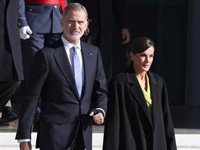 Los Reyes Felipe y Letizia, despedidos con honores en el arranque de su esperada visita de Estado a Dinamarca