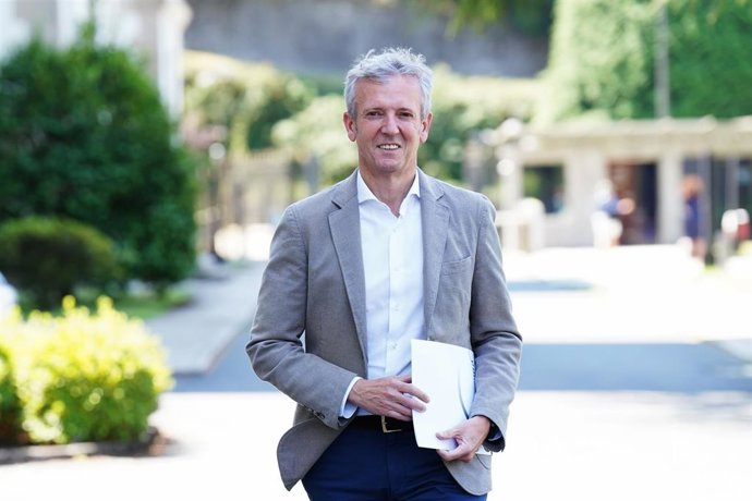 Archivo - El presidente de la Xunta de Galicia, Alfonso Rueda, posa después de una entrevista para Europa Press, en la Xunta de Galicia, a 5 de agosto de 2022, en Santiago de Compostela, A Coruña, Galicia (España). Alfonso Rueda es el presidente del Par