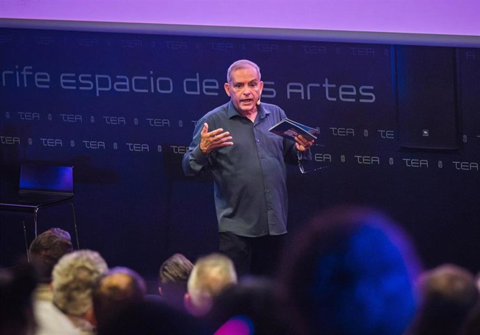 El consejero de Empleo y Educación del Cabildo de Tenerife, Efraín Medina