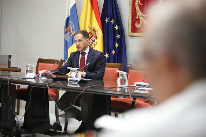 El Consejero De Transición Ecológica Y Energía Del Gobierno De Canarias, Mariano H. Zapata, Ha Presentado Hoy Lunes En Comisión Parlamentaria El Presupuesto De Su Área Para El Año 2024, Que Asciende A 295.728.649 Millones De Euros