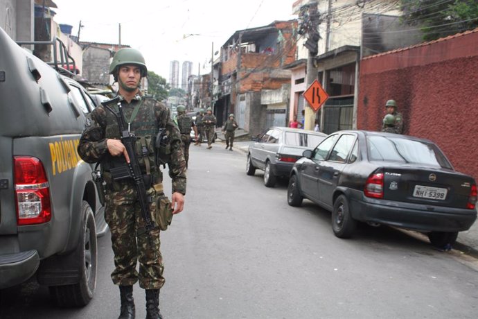 October 31, 2023, Sao Paulo, Sao Paulo, Brasil: SAO PAULO (SP), 10/31/2023 - ARMY/OPERATION/SEARCHES/WEAPONS/SP - Army carried out an operation with the support of the Military Police in the favela in Vila Nova Galvao, City Guarulhos, to fulfill a search 