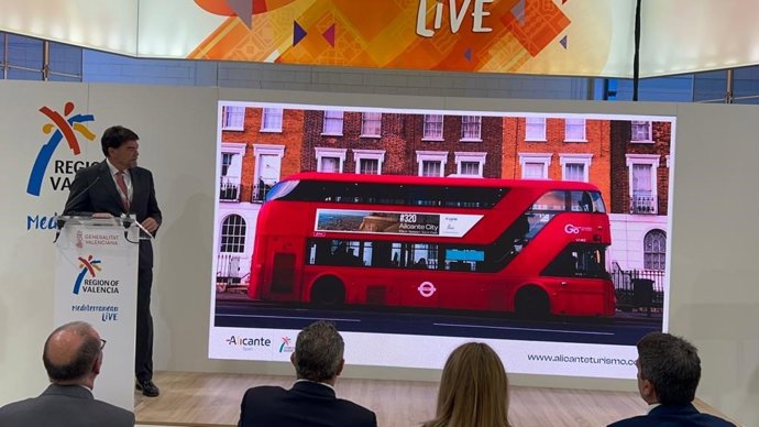 El alcalde de Alicante, Luis Barcala, en la feria World Travel Market