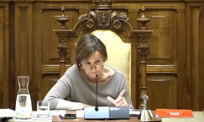 Carmen Moriyón, alcaldesa de Gijón, comparece en el Pleno Extraordinario.
