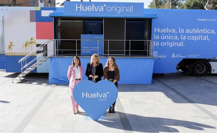 Presentación del autobús turístico de Huelva.