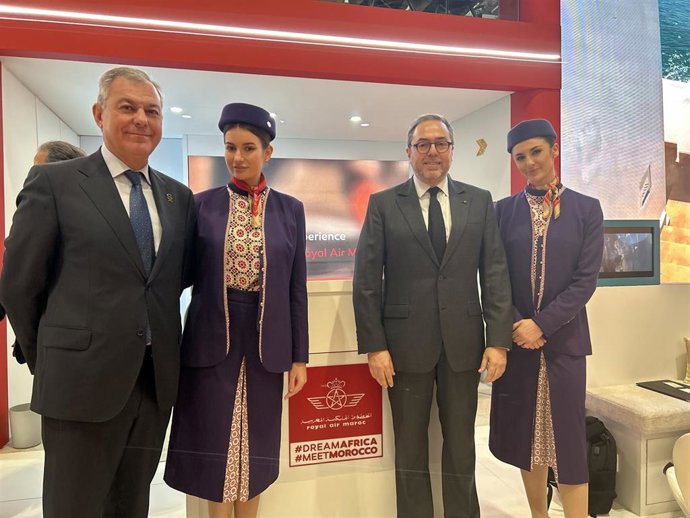 El alcalde de Sevilla, José Luis Sanz, con Abdelhamid Addou, CEO de la aerolínea Royal Air Maroc.