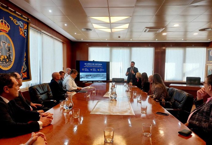 Visita de operadores y responsable de zonas francas latinoamericanas a Cádiz.