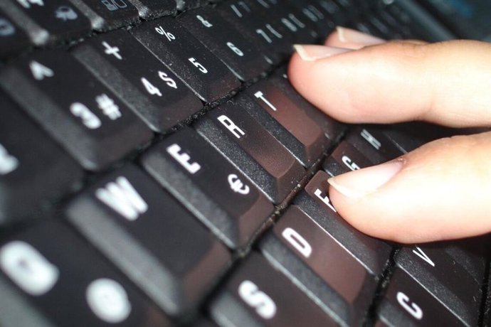 Ayudas del Ayuntamiento de Alcalá para impulsar la modernización digital del comercio local.