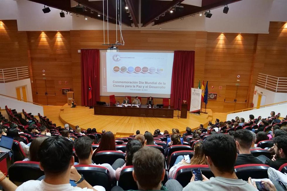 El acto ha estado organizado por el Instituto de Criminología en la Facultad de Derecho.