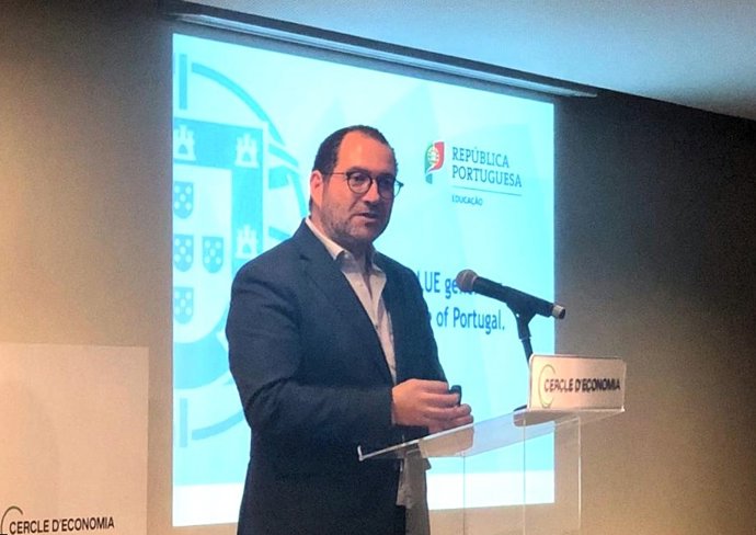 El ministro de Educación de Portugal, Joo Costa, durante su discurso en Barcelona