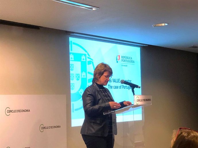 La consellera d'Educació, Anna Simó, en el Cercle d'Economia