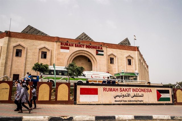 Archivo - Entrada del Hospital Indonesio en la Franja de Gaza