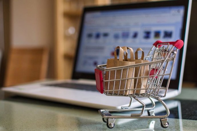 Comprando online.