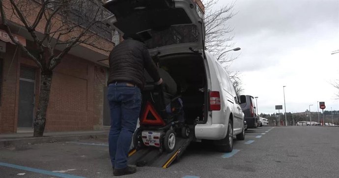 El Ayuntamiento de Pamplona adelanta la convocatoria del programa Bonotaxi.