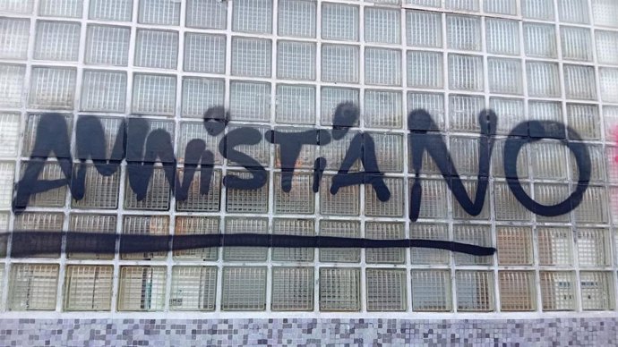 La Casa del Pueblo de Salamanca es vandalizada con pintadas contra la amnistía como ayer sucedió en Hortaleza