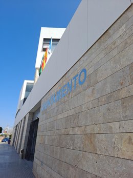 Exterior del Consistorio algabeño.