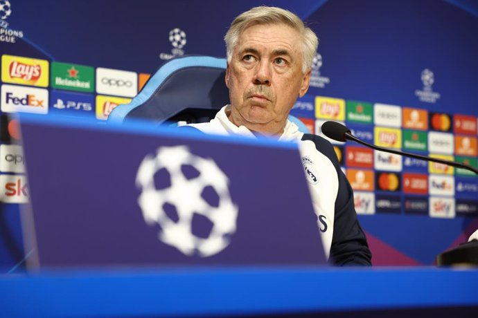 Archivo - 02 October 2023, Italy, Naples: Real Madrid coach Carlo Ancelotti speaks during a press conference ahead of Tuesday's UEFA Champions League Group C soccer match against Napoli. Photo: Alessandro Garofalo/LaPresse via ZUMA Press/dpa